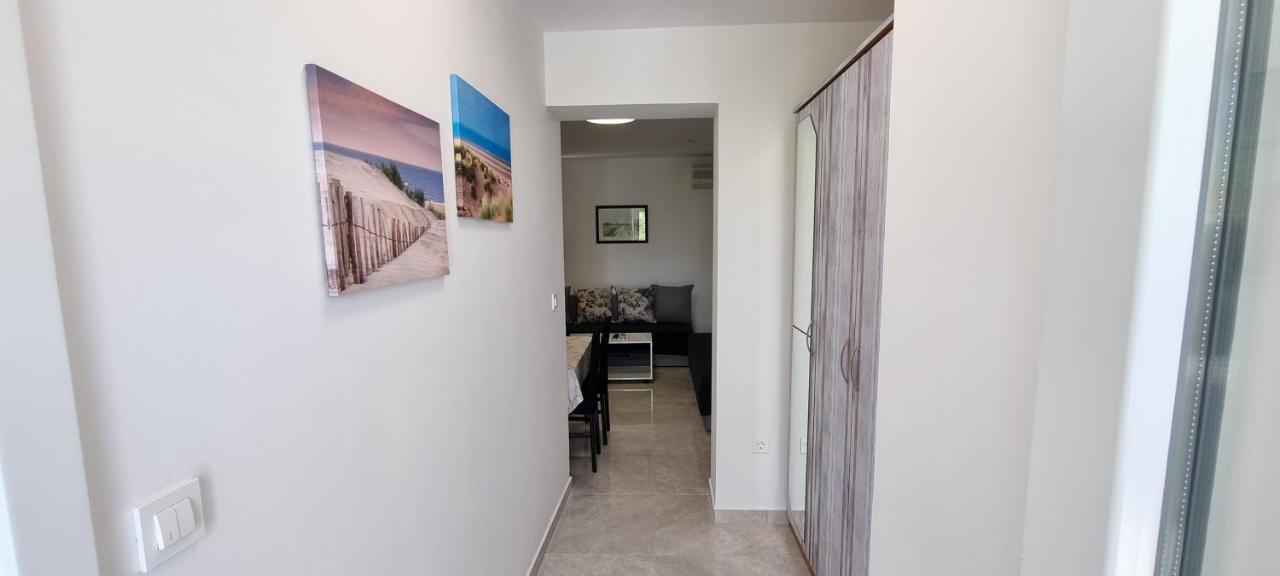 Apartment Tonci Novalja Exterior foto