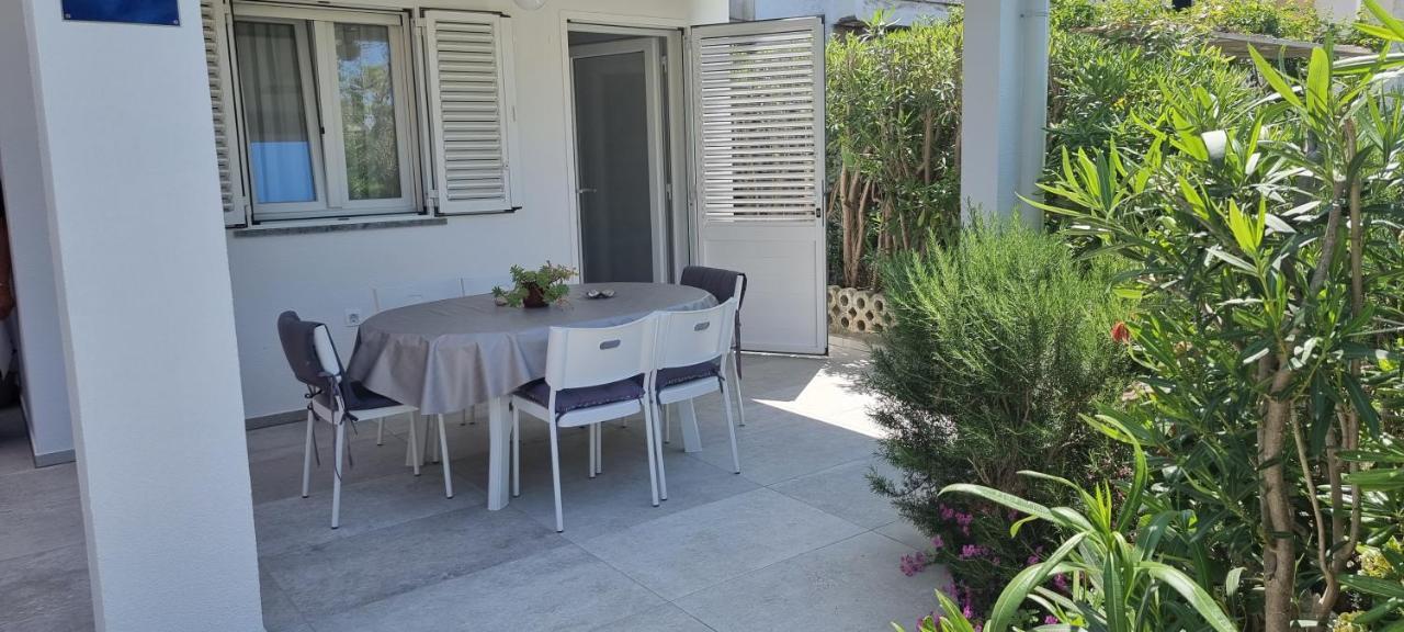 Apartment Tonci Novalja Exterior foto